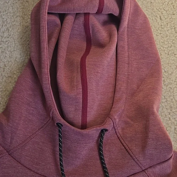 Legends Hawthorne Tech Hoodie - Picture 3 of 7